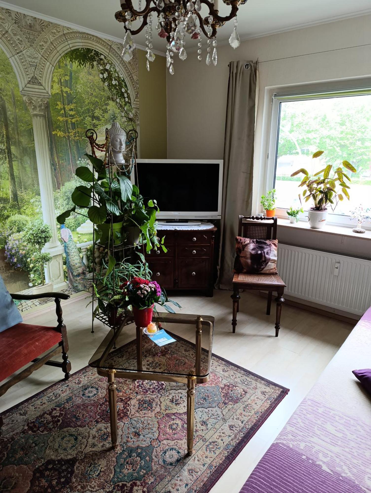 Weltoffenes Privates Gaestezimmer Bei Lgbtq Freundlichen Gastgeber Der Mit In Der Wohnung Lebt 柏林 外观 照片